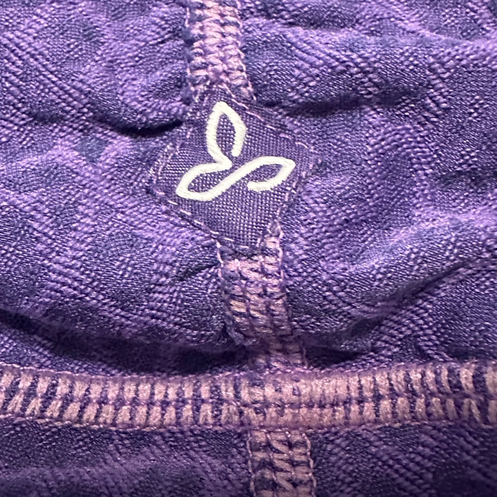 Prana Purple Patterned Cropped Leggings / Capri / Quarter Length - Picture 8 of 10